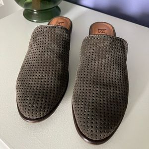 Comfortable Suede Waffle Slide
